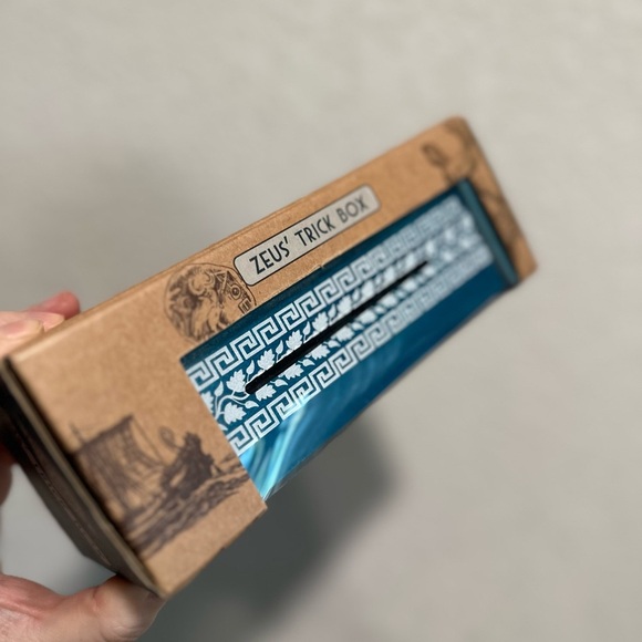 Zeus Trick Box - True Genus - Picture 6 of 7